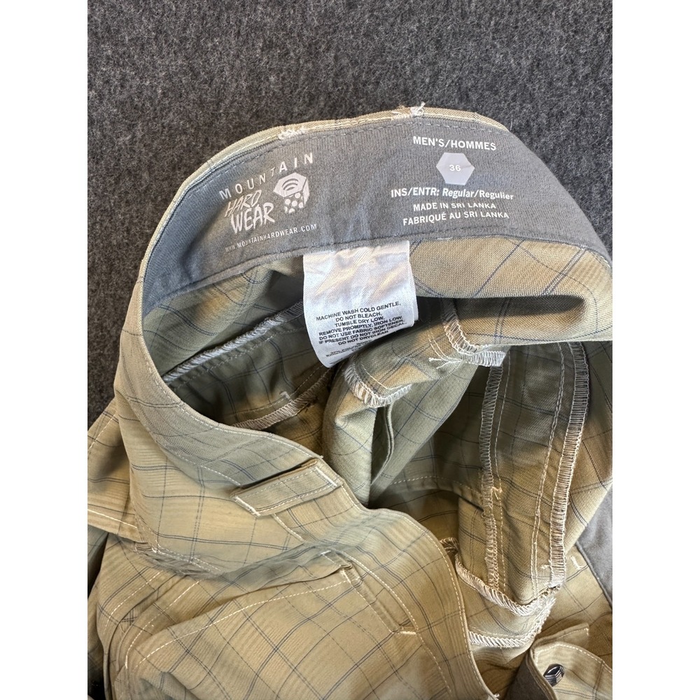 Mountain Hardwear Plaid Grid 13.5" Long Inseam Chino Shorts Beige Men's Size 36 - Picture 11 of 15